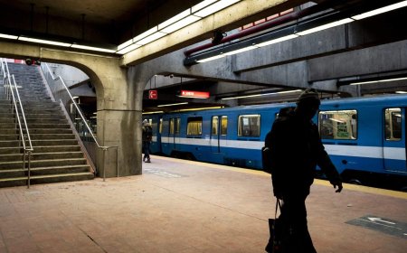 Montreal transit agency investigating death of man who fell onto subway tracks