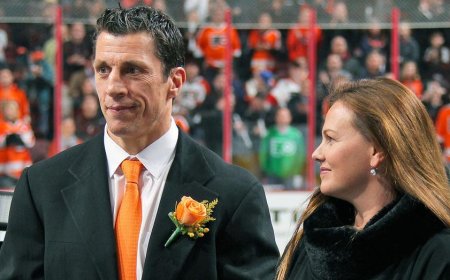 Reporter reveals 'little crush' on married Hurricanes coach Rod Brind’Amour, says she's 'waiting in the wings'