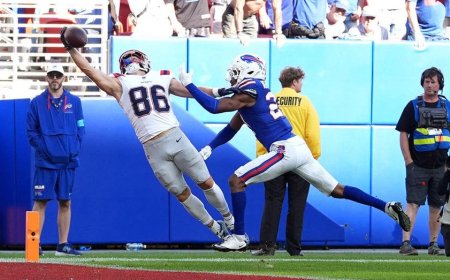 The Bills and Patriots are talking trash about each other and the verbal joust is very entertaining