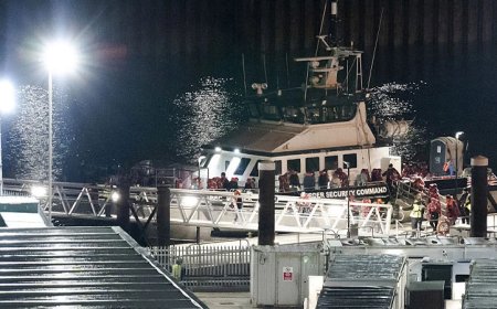 Watch: UK Police Clear Streets Of Entire Town So Migrant Boat Can Offload