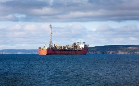 Suncor sells of N.L. offshore assets, other oilsands giant bulks up Alberta holdings