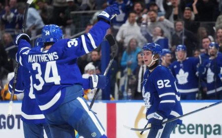 Leafs winger Gavin McKenna scores 1st NHL goal