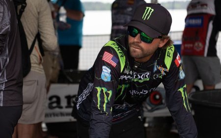 Bassmaster pro Cooper Gallant says bass fishing is actually more fun without LiveScope sonar