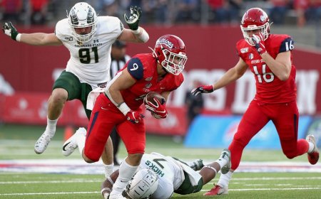 Fresno State unveils the 'Beer Bone,' rendering all other novelty stadium cups obsolete