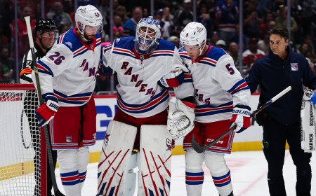 An NYC Curse: Rangers top goalie dragged off ice as New York sports nightmare deepens