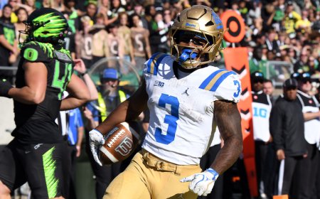 UCLA Bruins upset Oregon Ducks to stay unbeaten and change the Big Ten championship picture