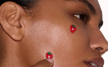 The Curator: Pimple patches are everywhere but do they *actually* work?