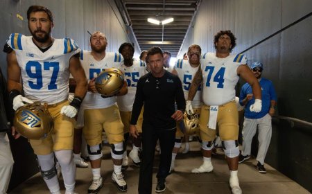 'Burn the boats': UCLA coach's fiery pregame speech before Oregon game was pure Hollywood