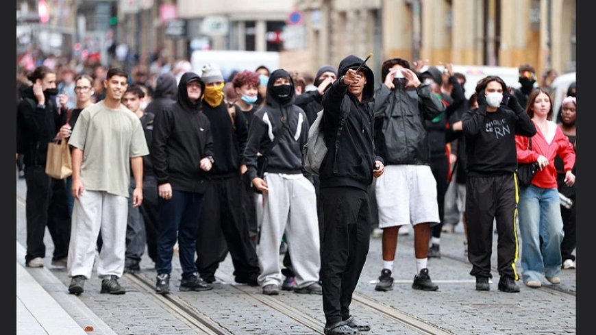 France Reaps What It Sowed: Teen Migrants & Socialists Riot, Burn Down Schools, Clash With Natives