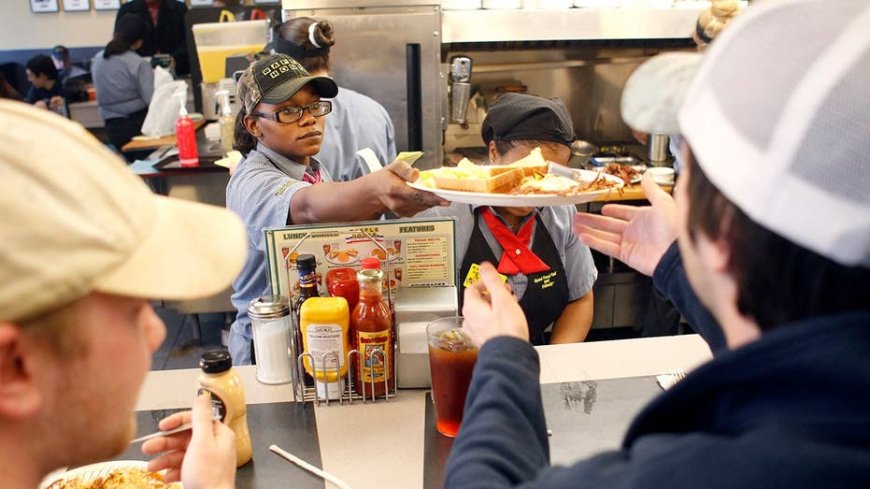 5 restaurant chains serve up the best breakfast value as Americans look to save