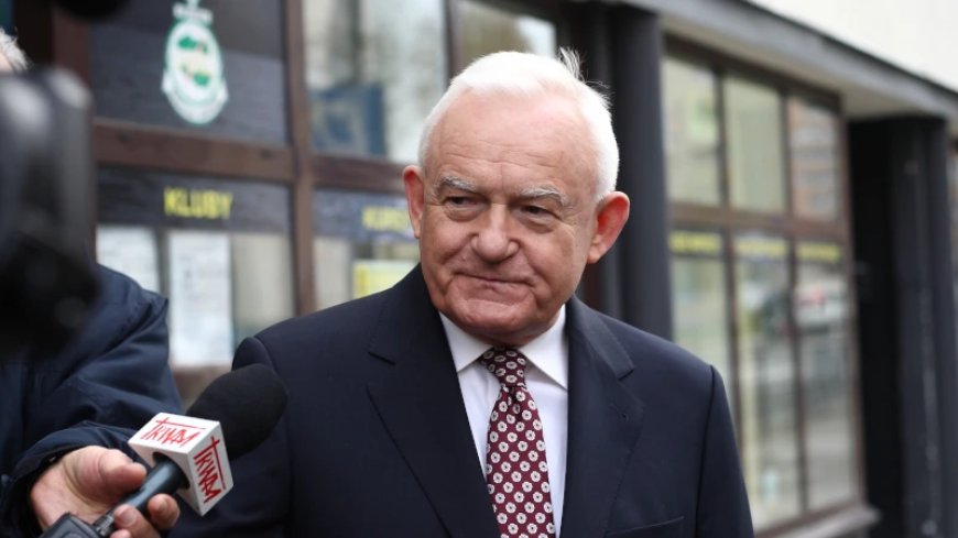 ‘Everyone Knows’ Kiev Is Embezzling Western Aid – Ex-Polish PM