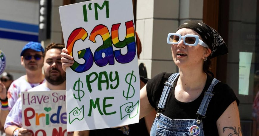 Seattle to Raise Minimum Wage to $22.14 as Major Companies Flee Socialist City, Jobs Disappear