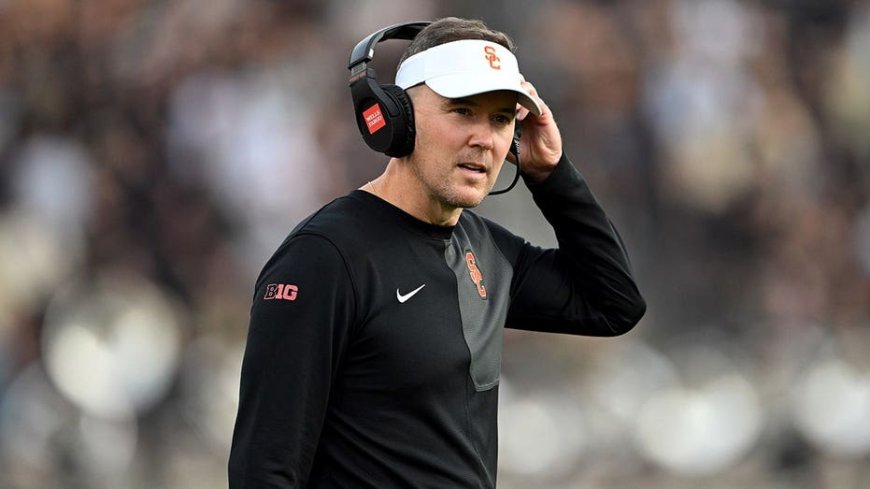 Lincoln Riley hot seat rumors get louder after 'Fire Lincoln' chants during USC-Washington