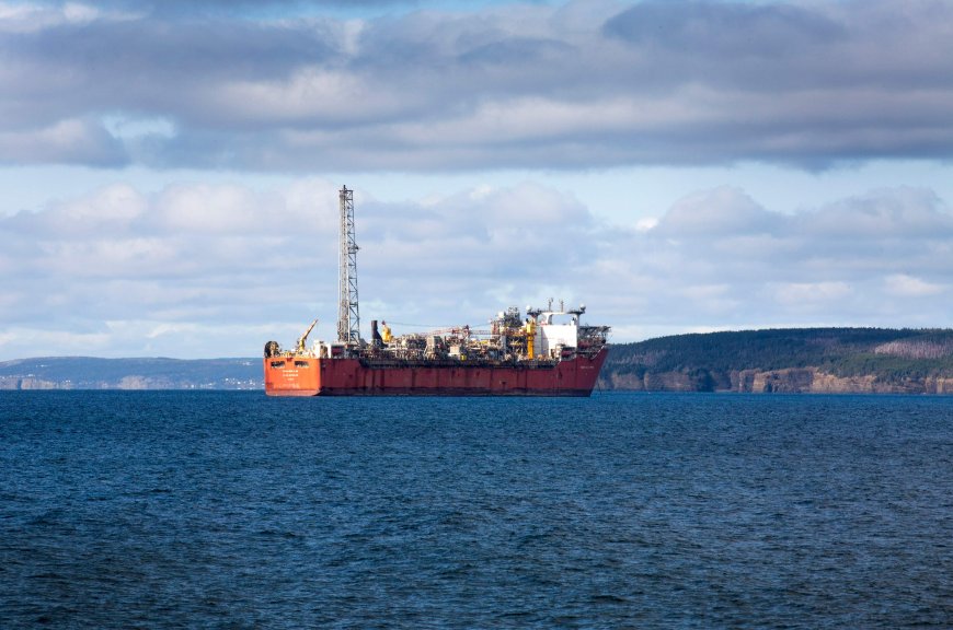 Suncor sells of N.L. offshore assets, other oilsands giant bulks up Alberta holdings