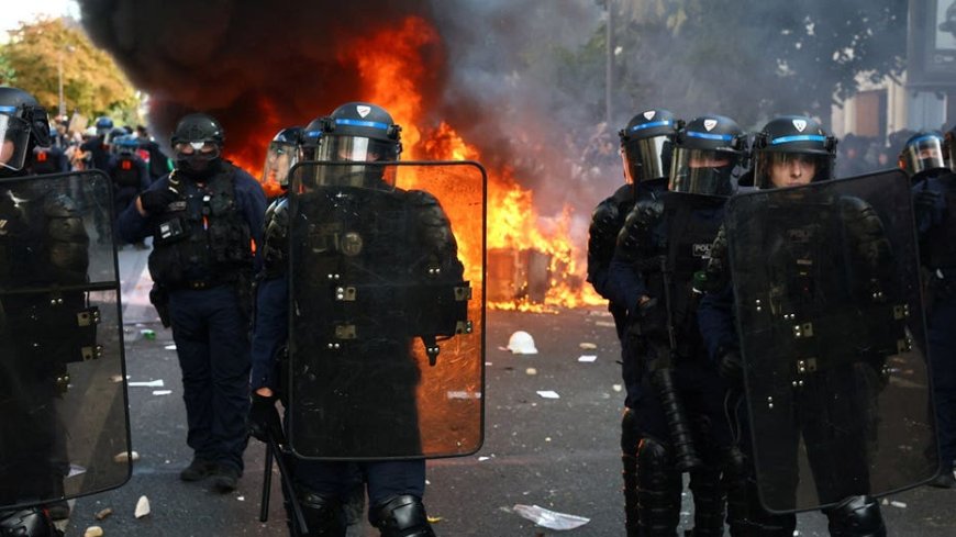 France explodes again as students riot over education