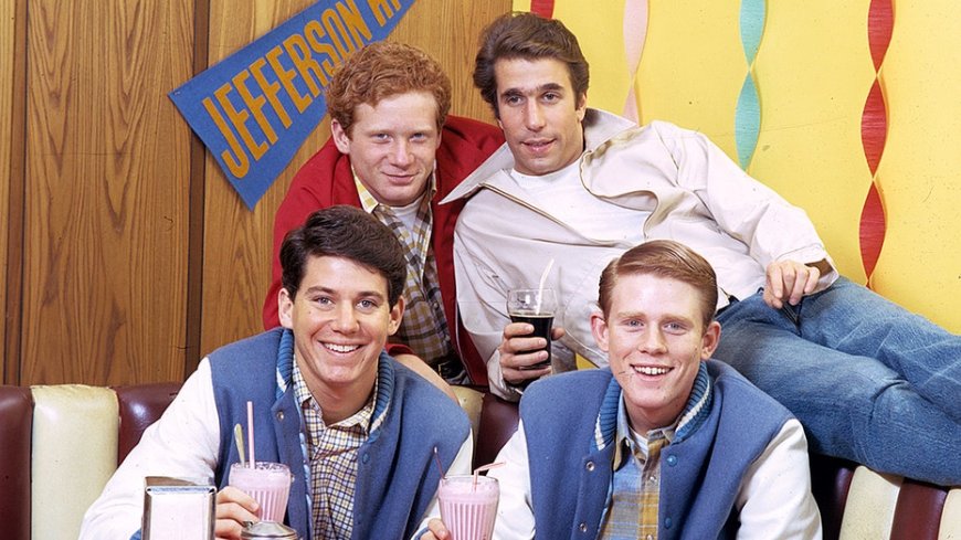 'Happy Days' star Anson Williams shares shirtless selfie at 77 with a defiant message about aging