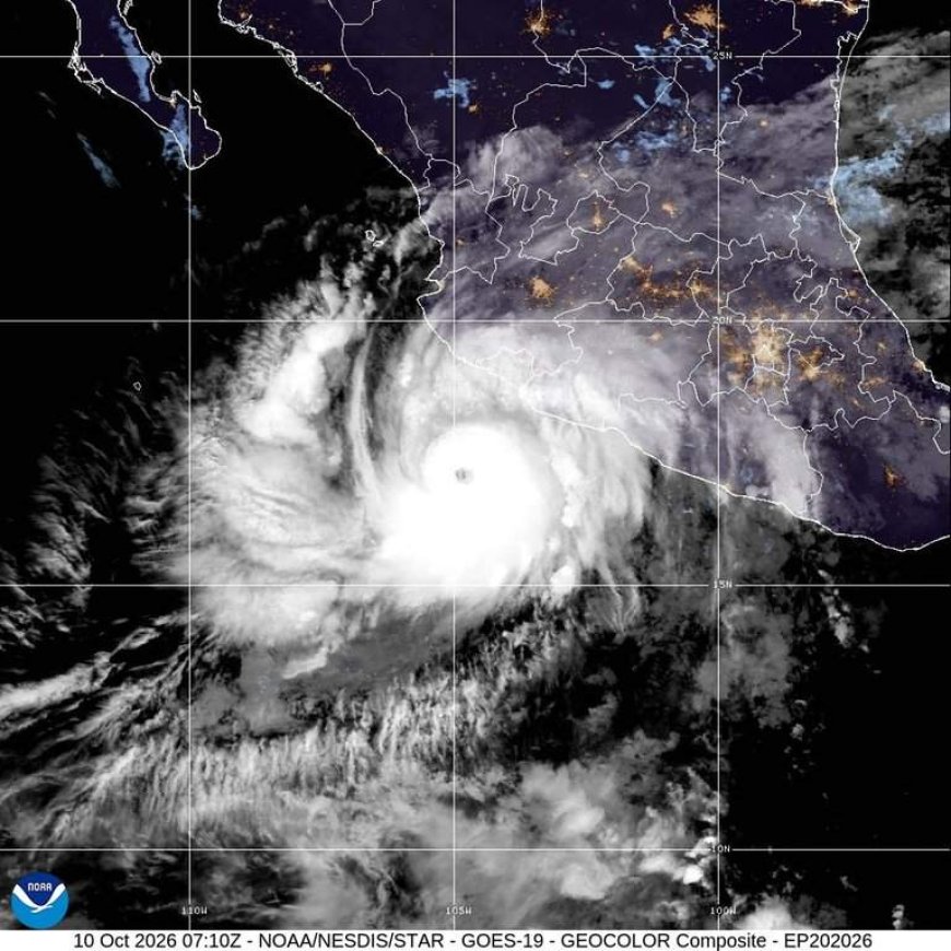 Simon strengthens into a Category 4 hurricane as it approaches Mexico’s coast