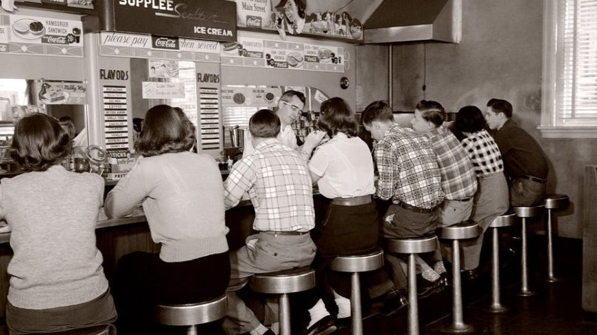 5 forgotten ice cream flavors from the ’70s that fans are begging to be brought back